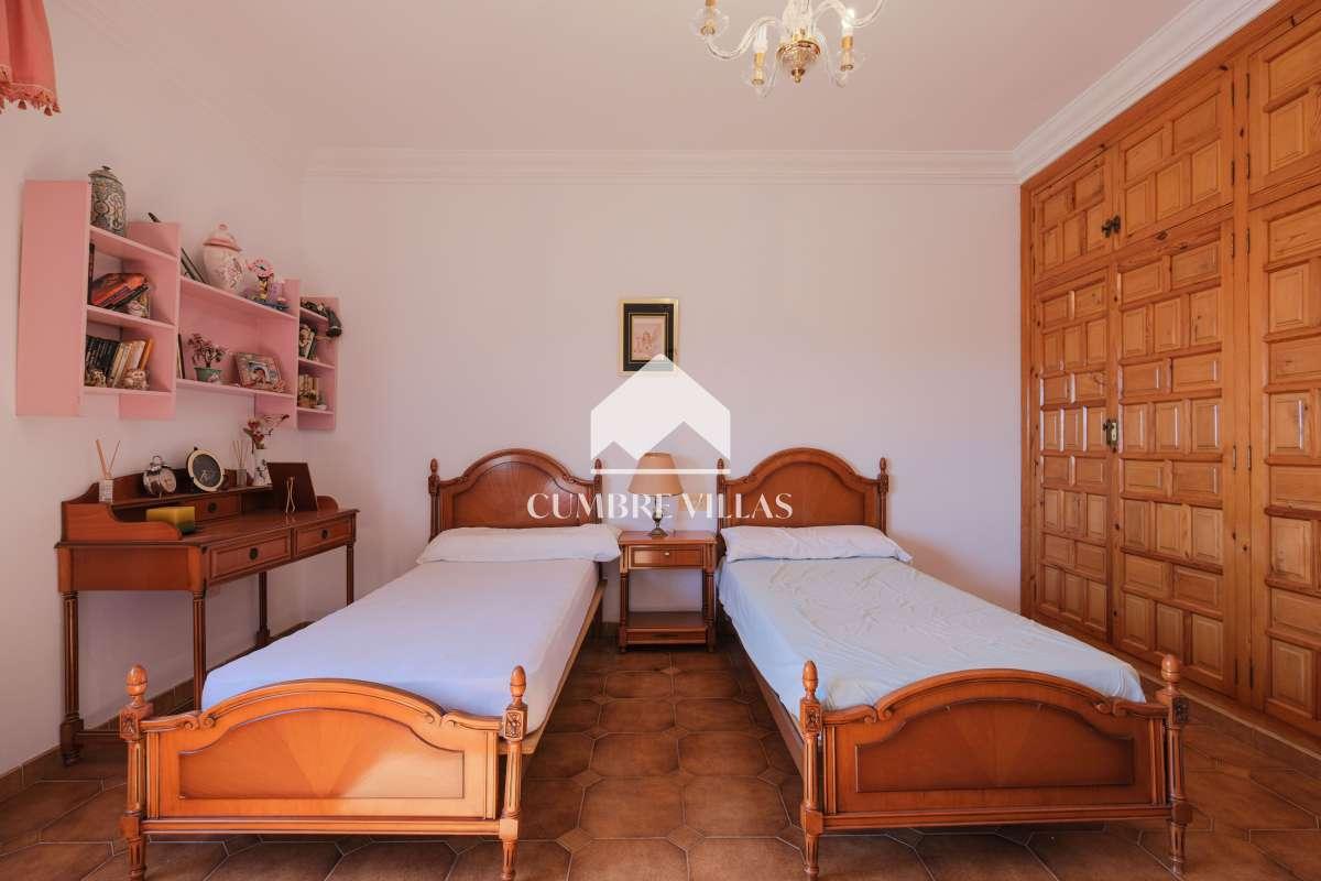 Villa for Sale in Salobreña