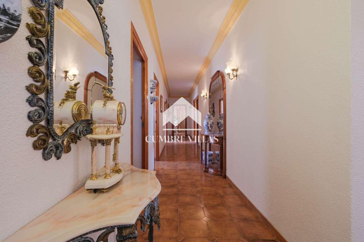 Villa for Sale in Salobreña
