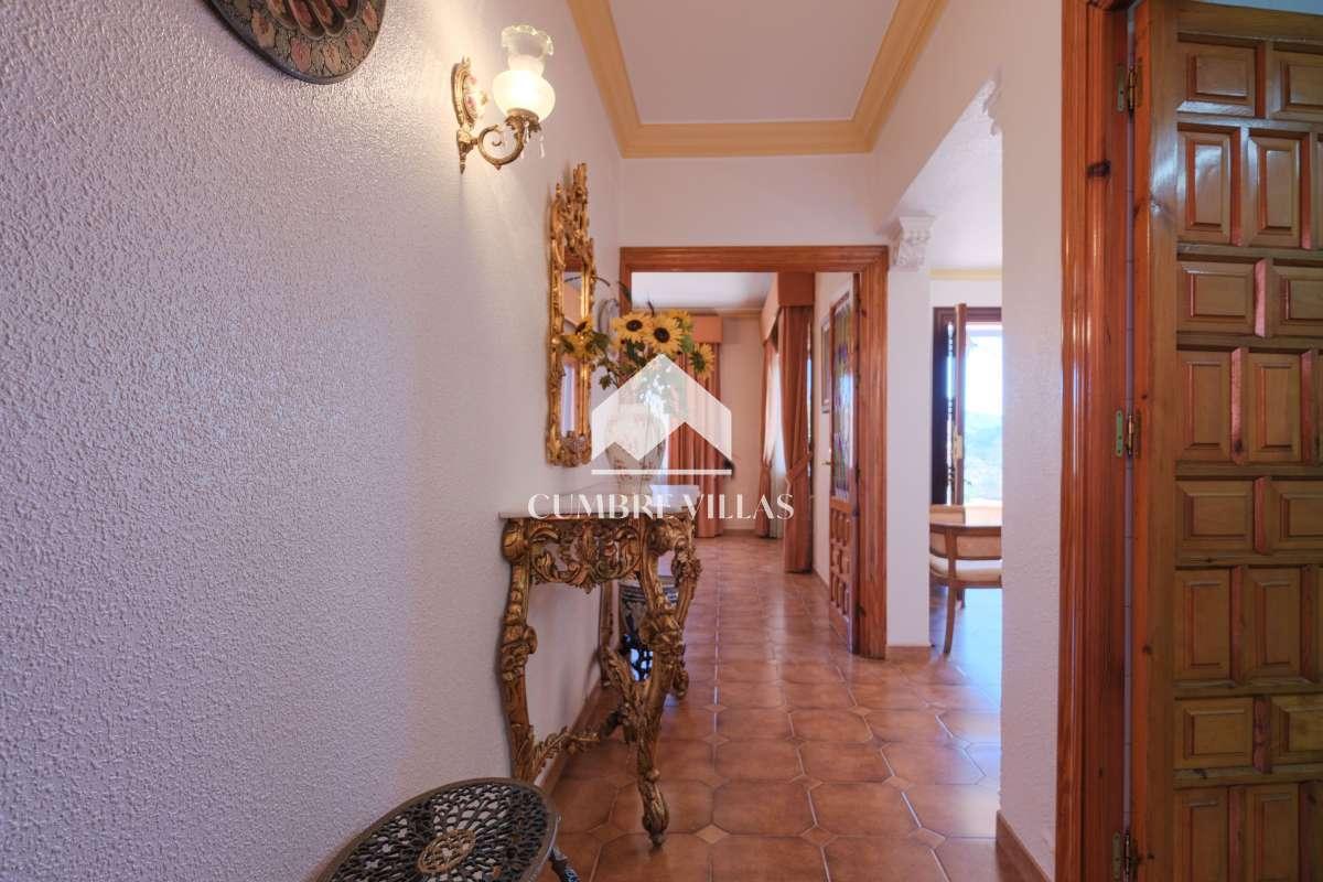 Villa for Sale in Salobreña