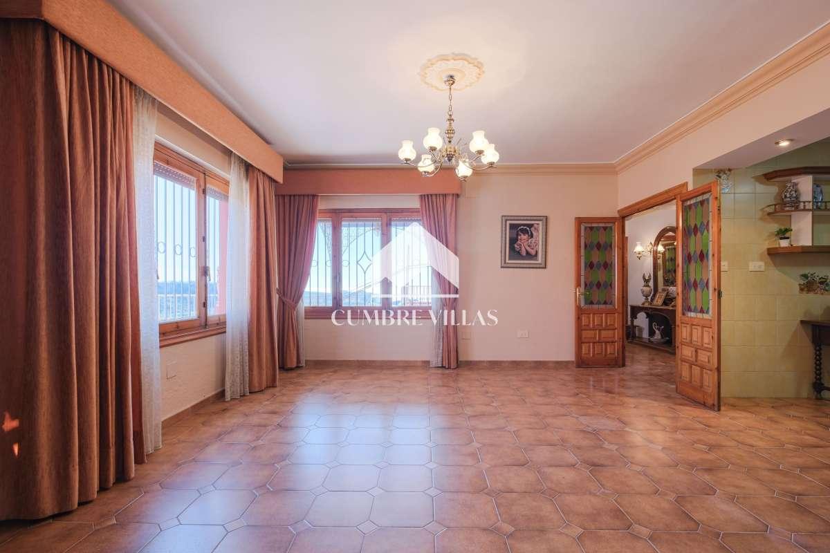 Villa for Sale in Salobreña