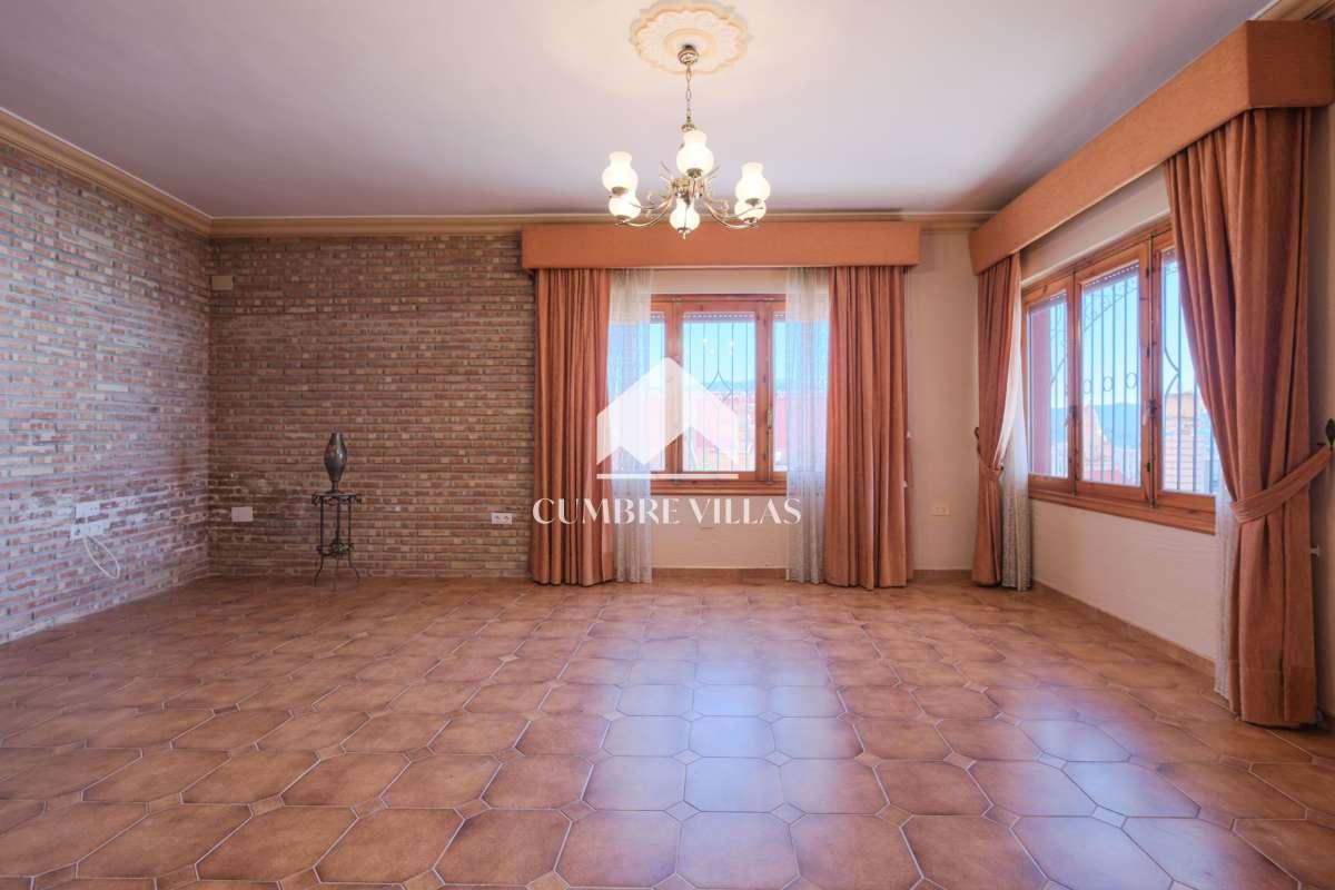 Villa for Sale in Salobreña