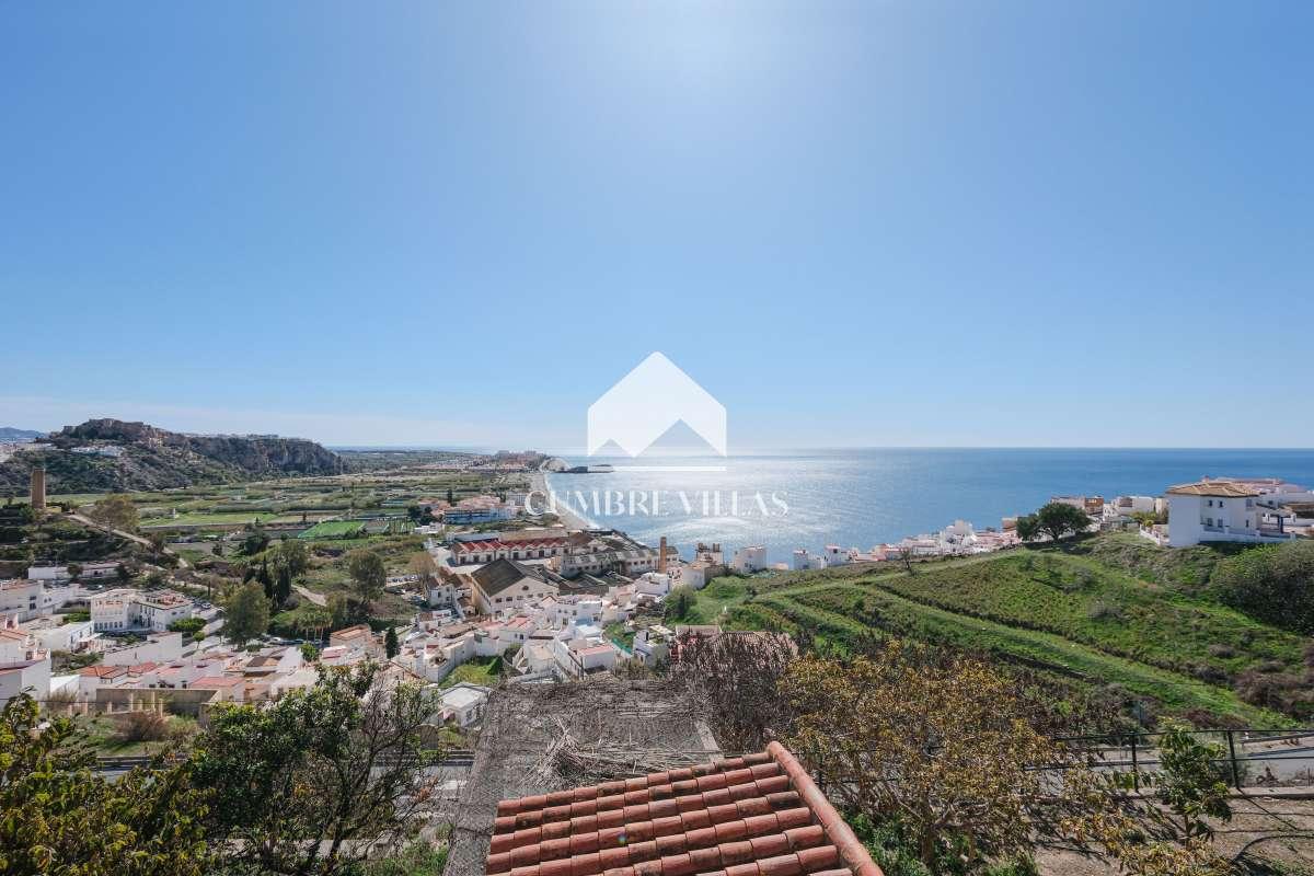 Villa for Sale in Salobreña