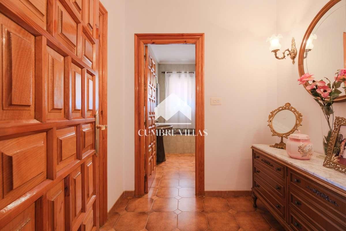 Villa for Sale in Salobreña