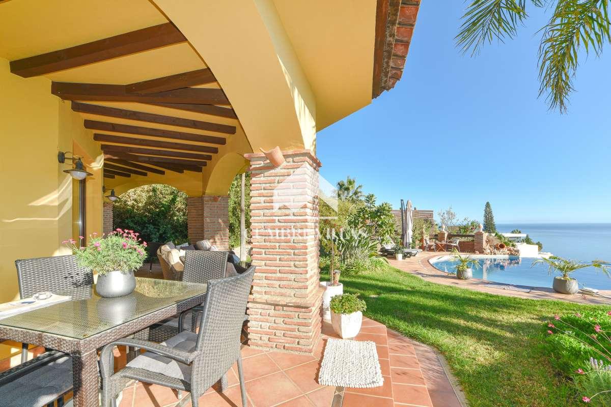 Villa for Sale in Salobreña