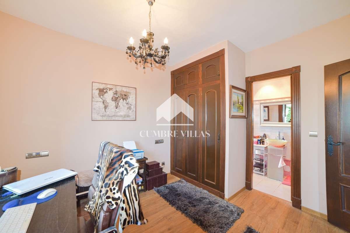 Villa for Sale in Salobreña