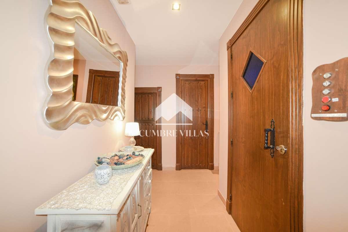 Villa for Sale in Salobreña