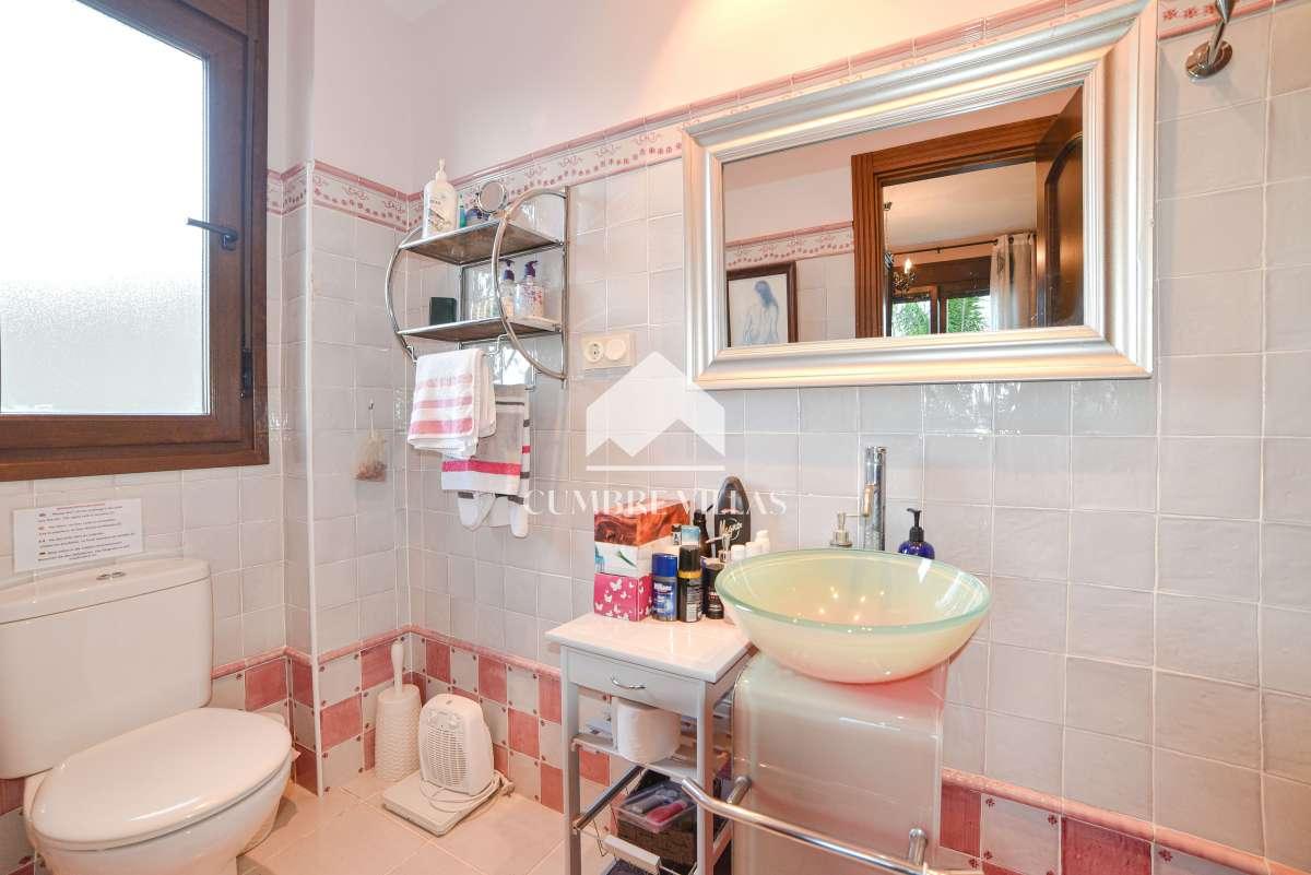 Villa for Sale in Salobreña