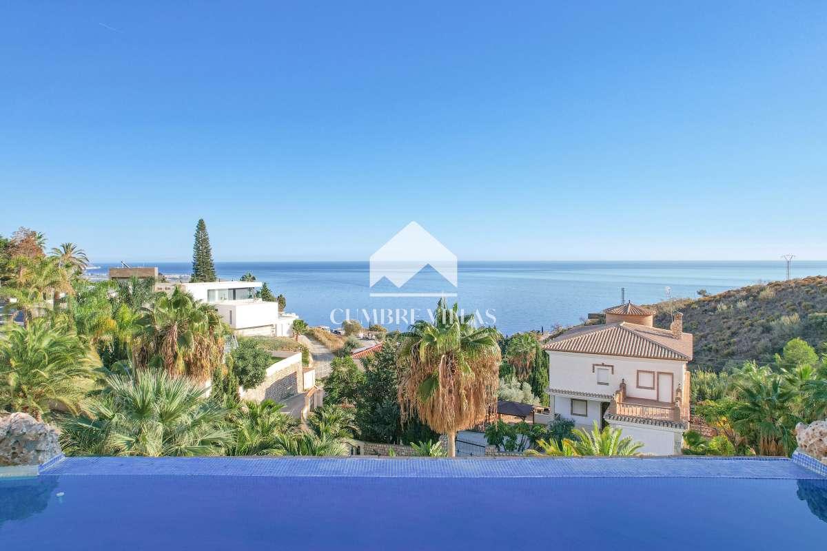 Villa for Sale in Salobreña