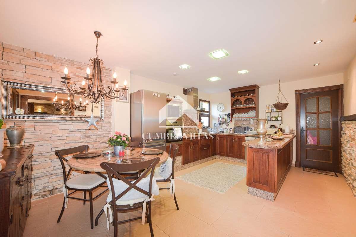 Villa for Sale in Salobreña