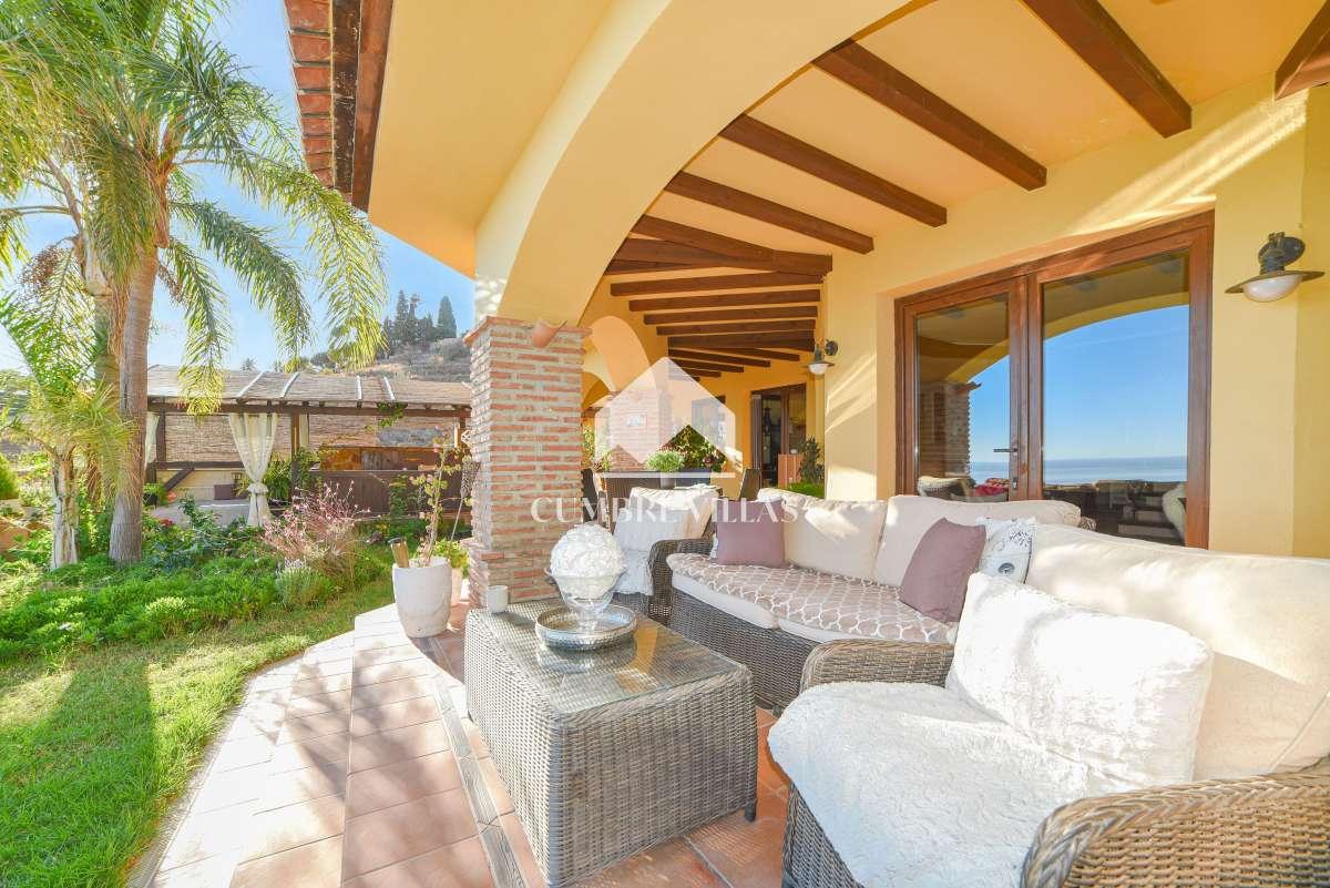 Villa for Sale in Salobreña
