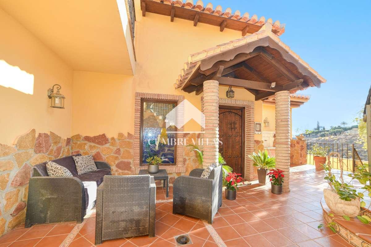 Villa for Sale in Salobreña