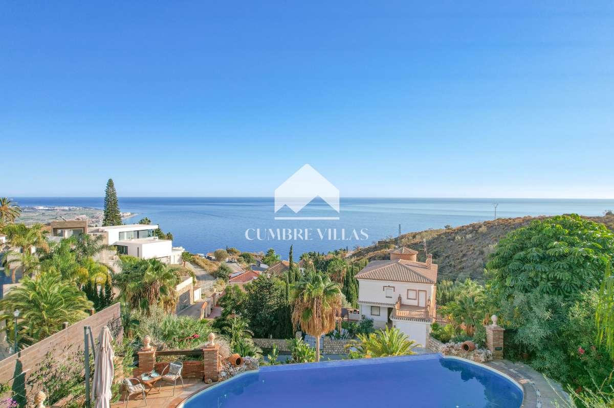 Villa for Sale in Salobreña