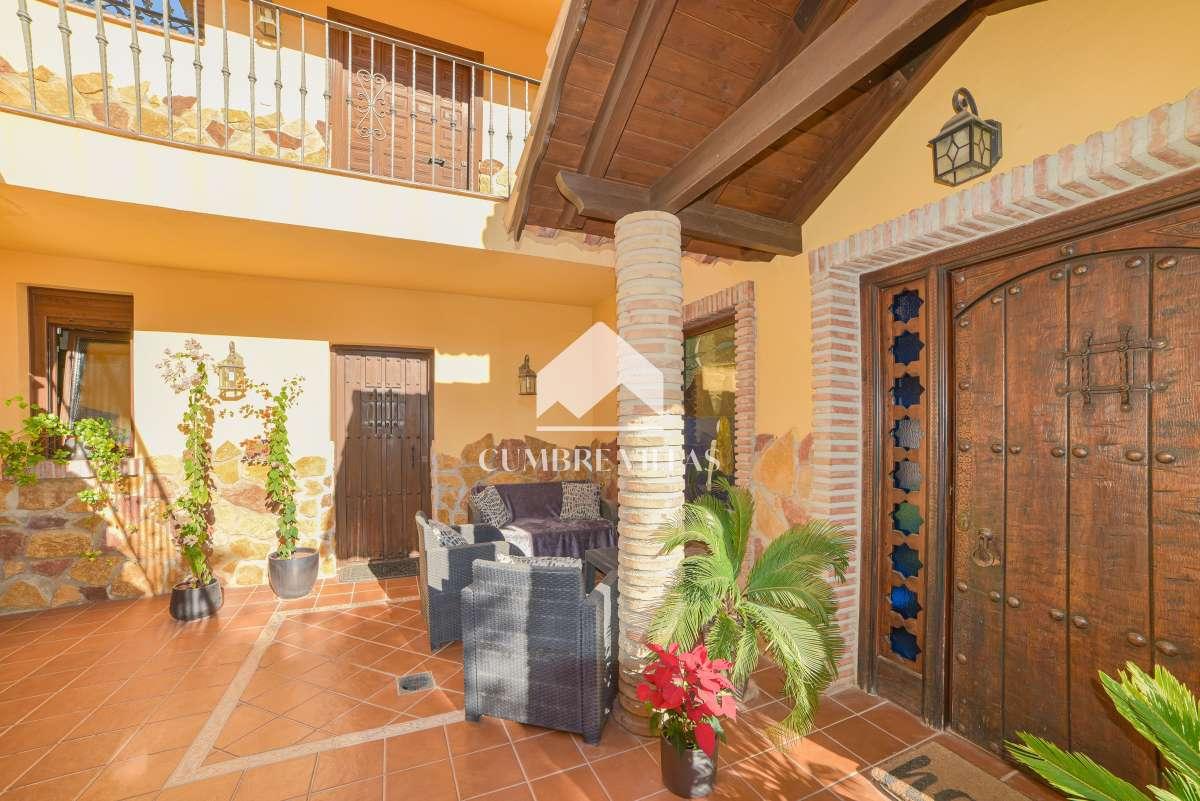 Villa for Sale in Salobreña