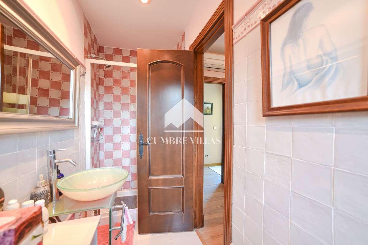 Villa for Sale in Salobreña