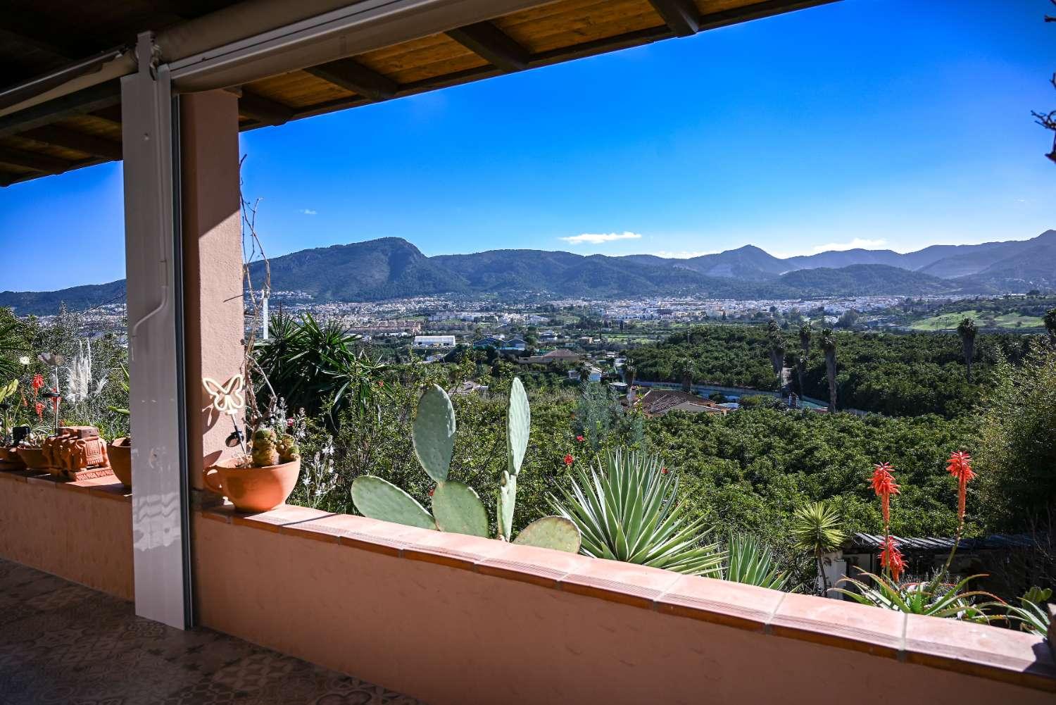 Villa for Sale in Alhaurín de la Torre