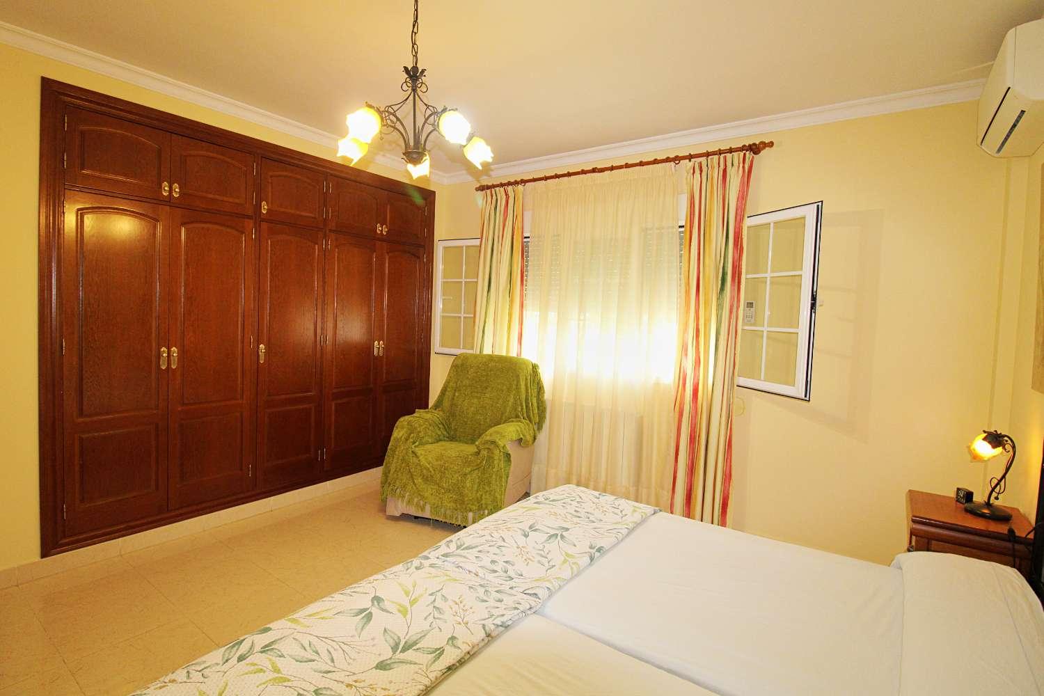 Villa for Sale in Alhaurín de la Torre