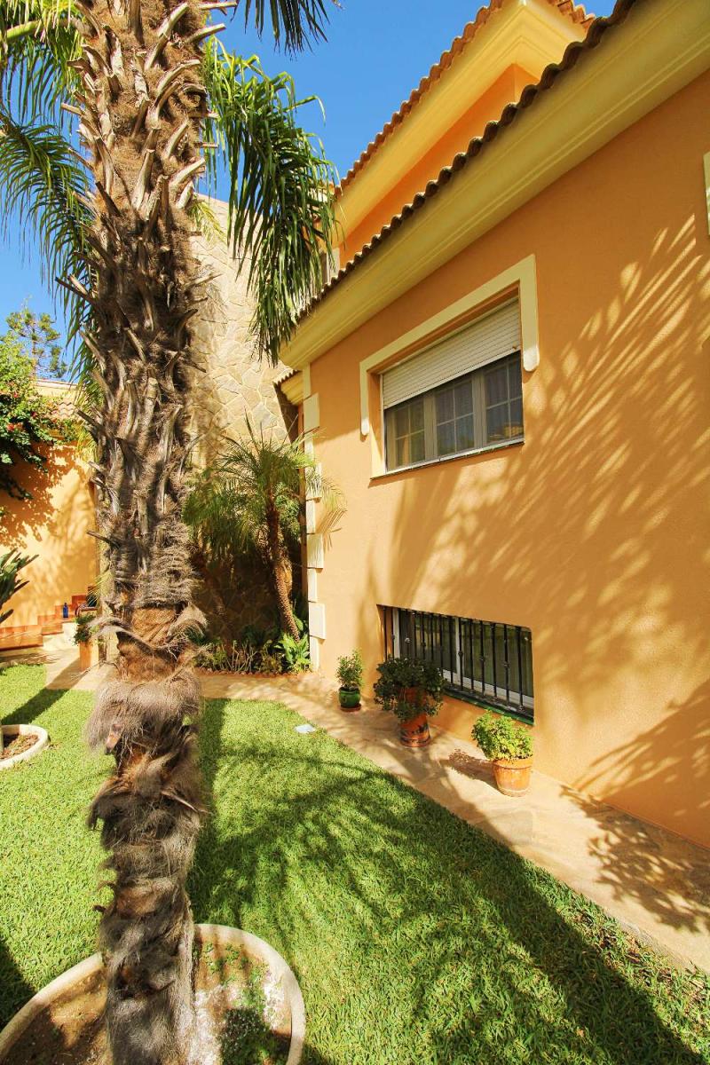 Villa for Sale in Alhaurín de la Torre