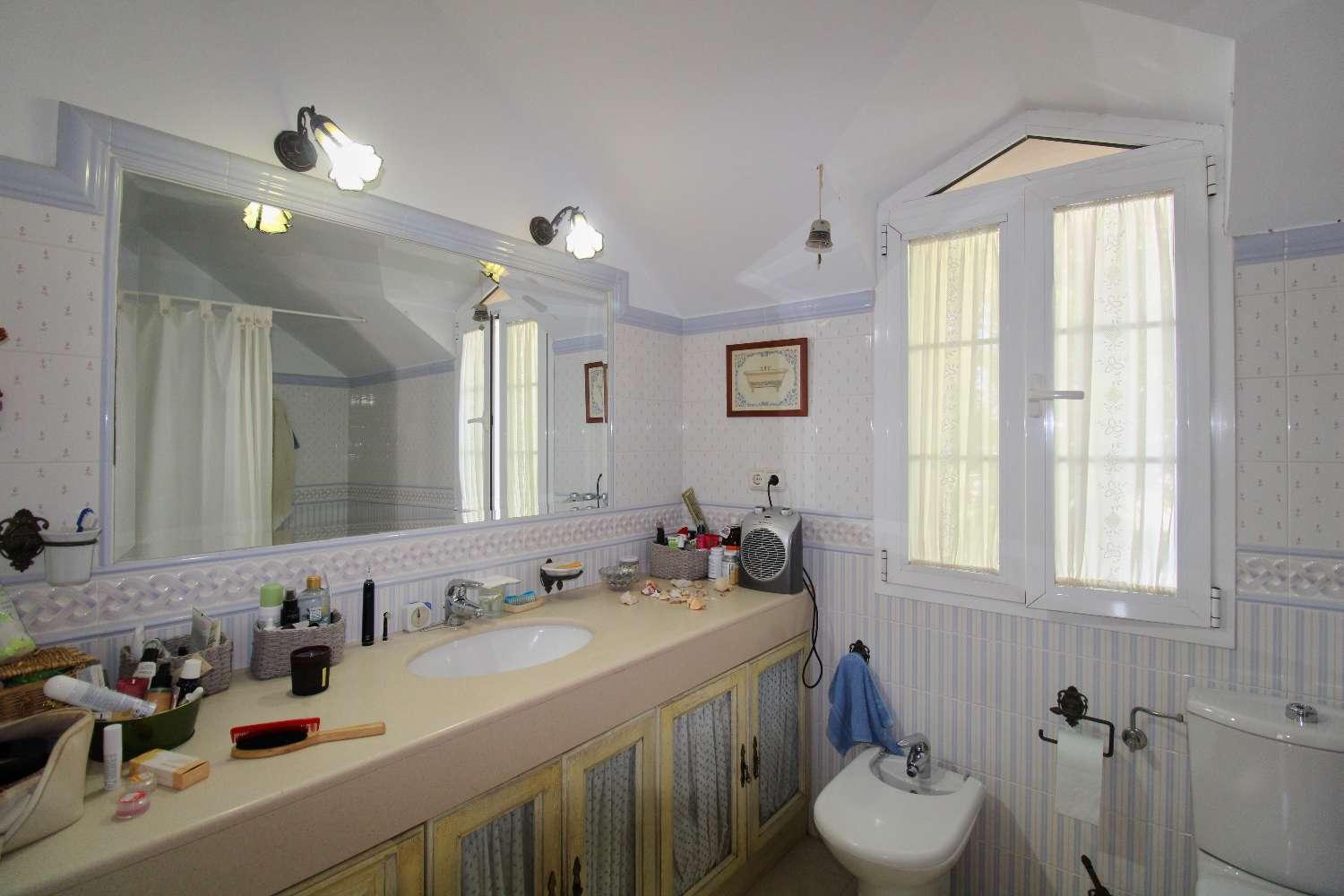 Villa for Sale in Alhaurín de la Torre