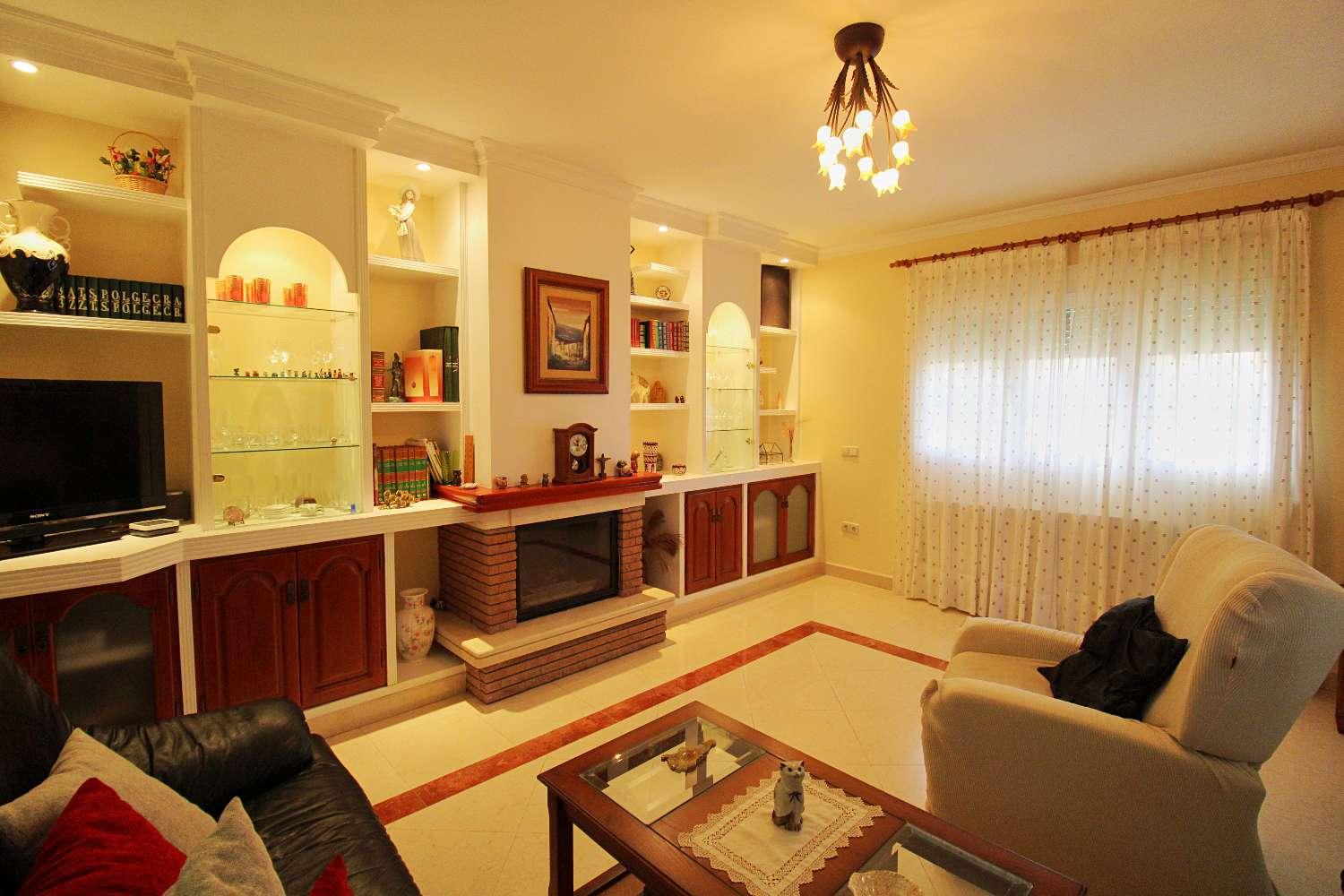Villa for Sale in Alhaurín de la Torre