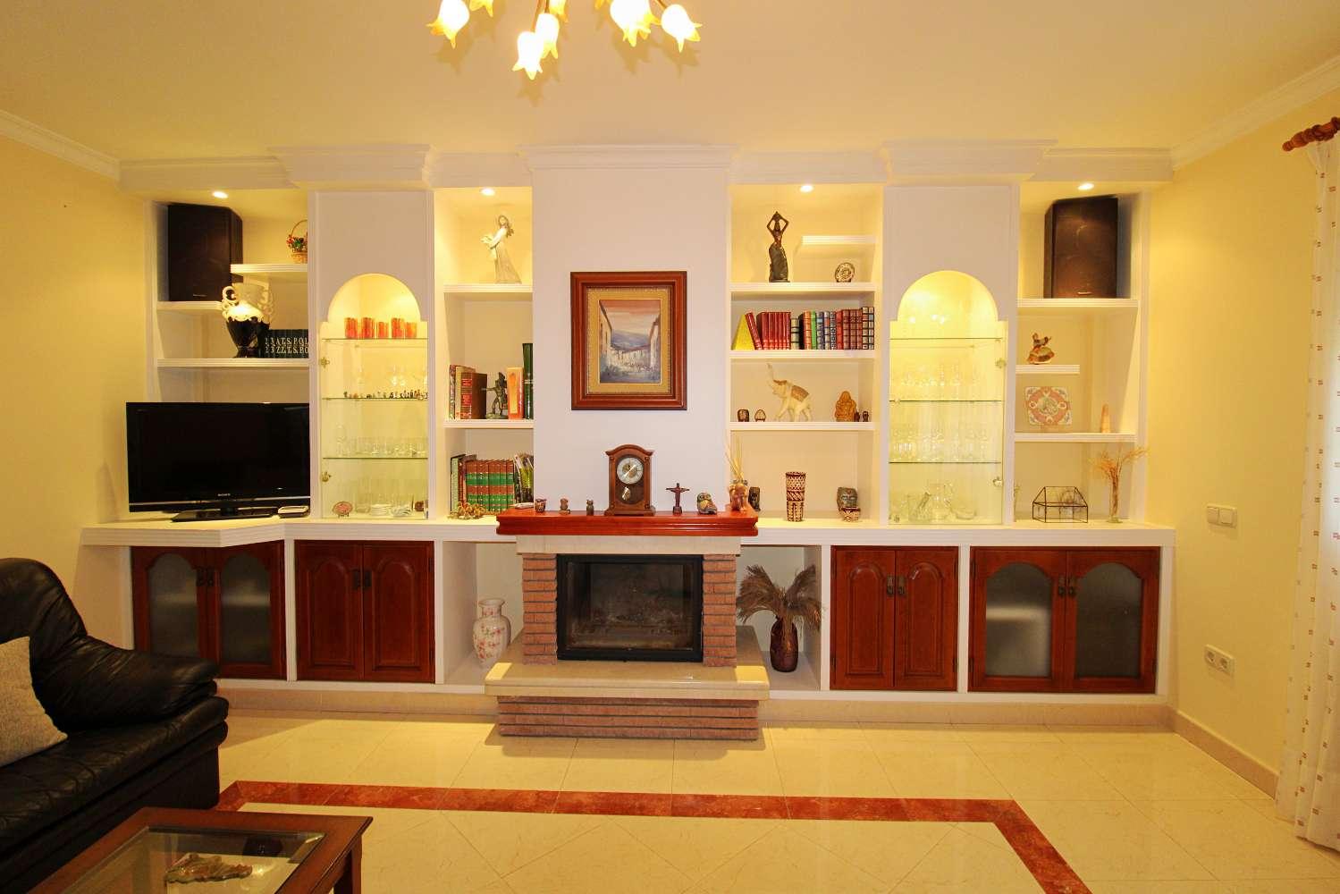 Villa for Sale in Alhaurín de la Torre