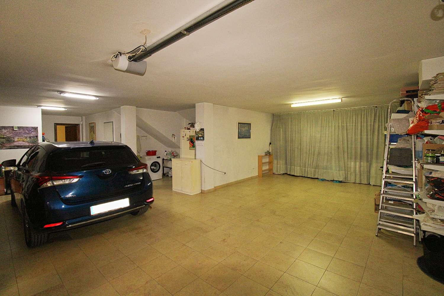 Villa for Sale in Alhaurín de la Torre