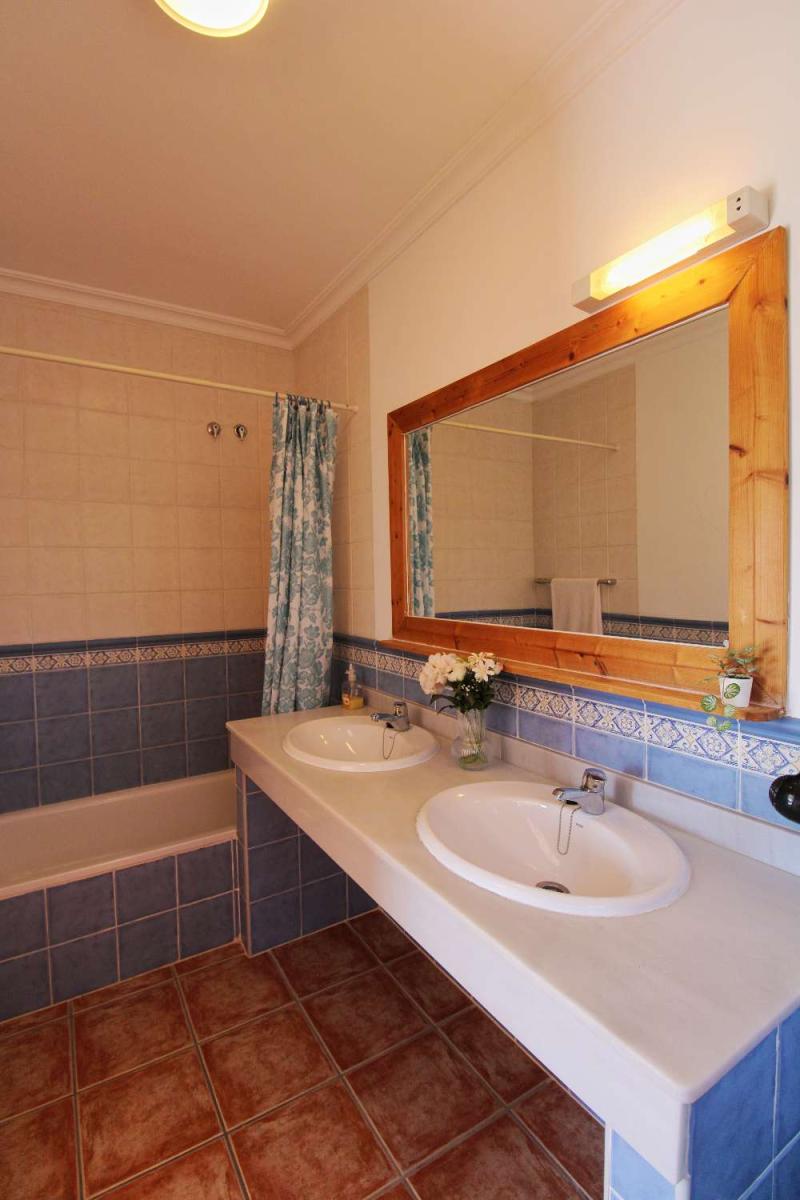 Villa for Sale in Alhaurín de la Torre