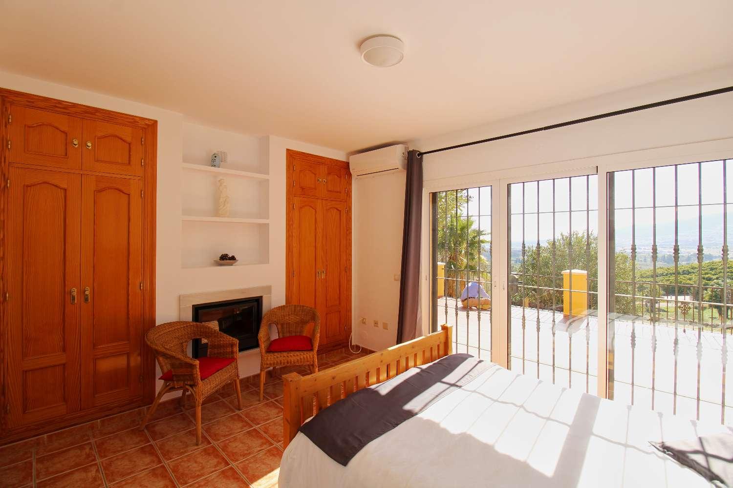 Villa for Sale in Alhaurín de la Torre