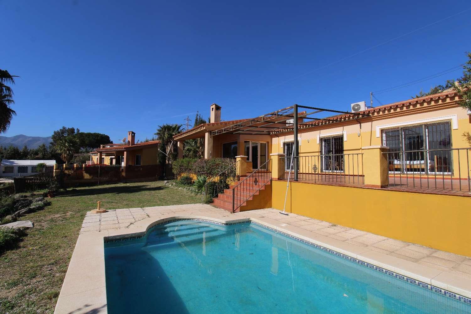 Villa for Sale in Alhaurín de la Torre