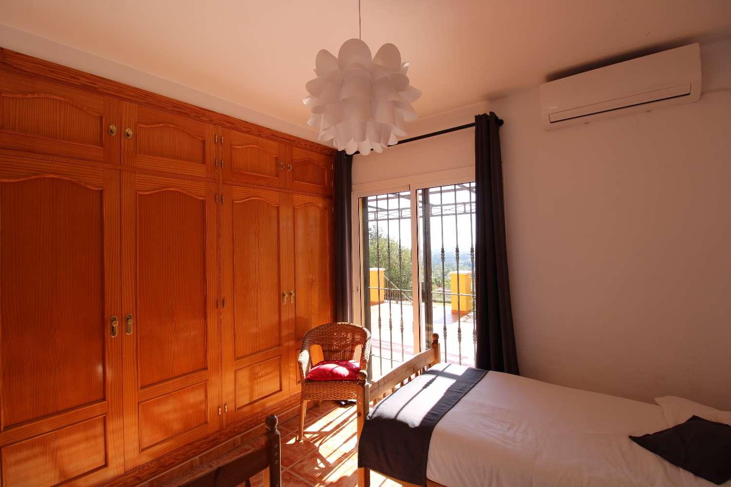 Villa for Sale in Alhaurín de la Torre