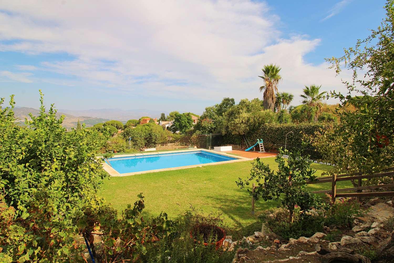 Villa en Alquiler en Alhaurín de la Torre
