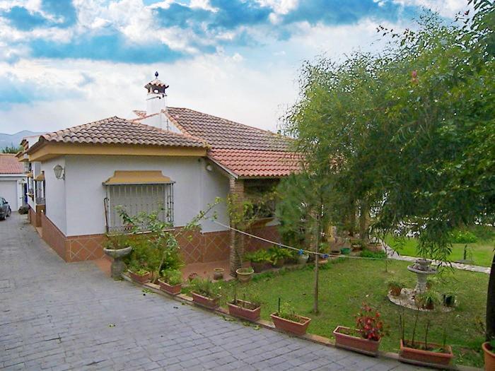 Villa for Rent in Alhaurín de la Torre