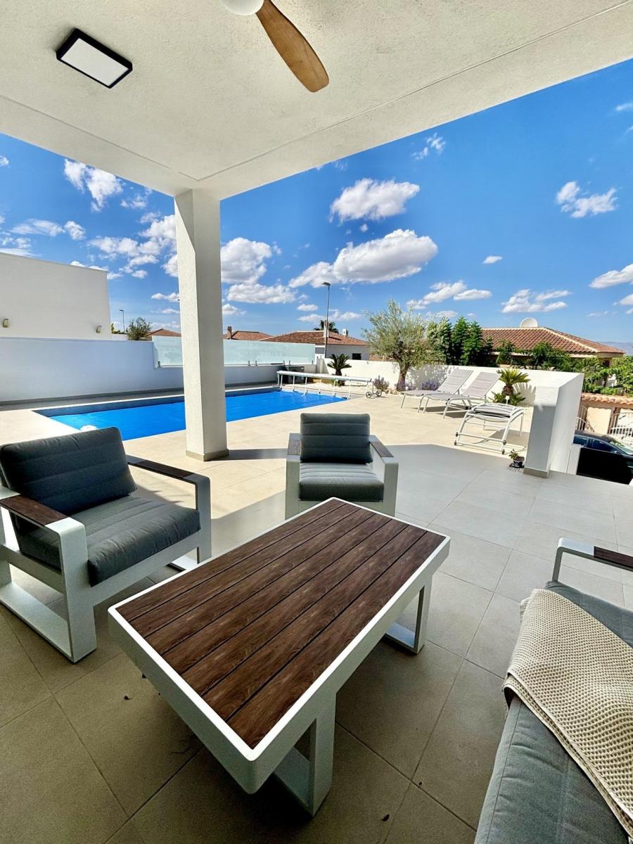 Villa for Sale in Benijófar