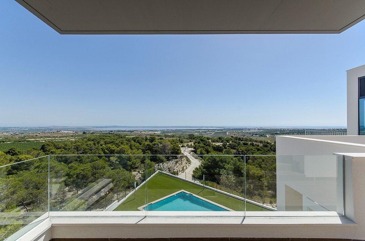 Bungalow for Sale in San Miguel de Salinas
