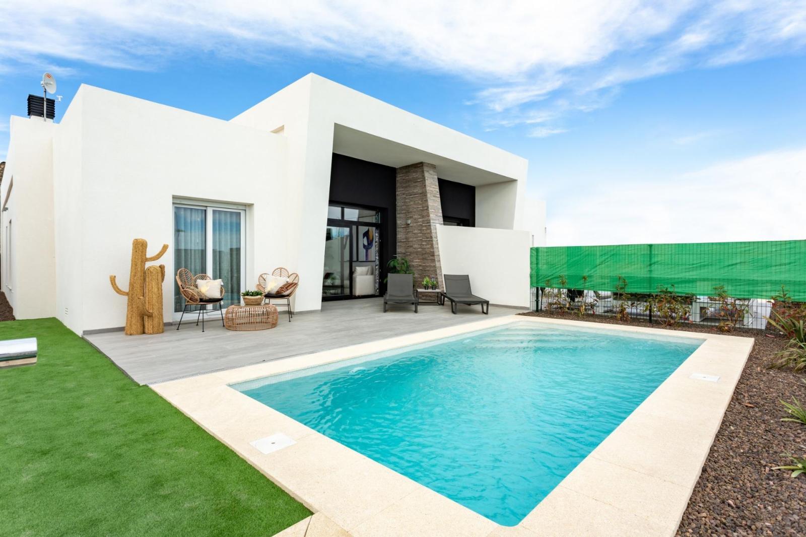 Villa for Sale in Algorfa