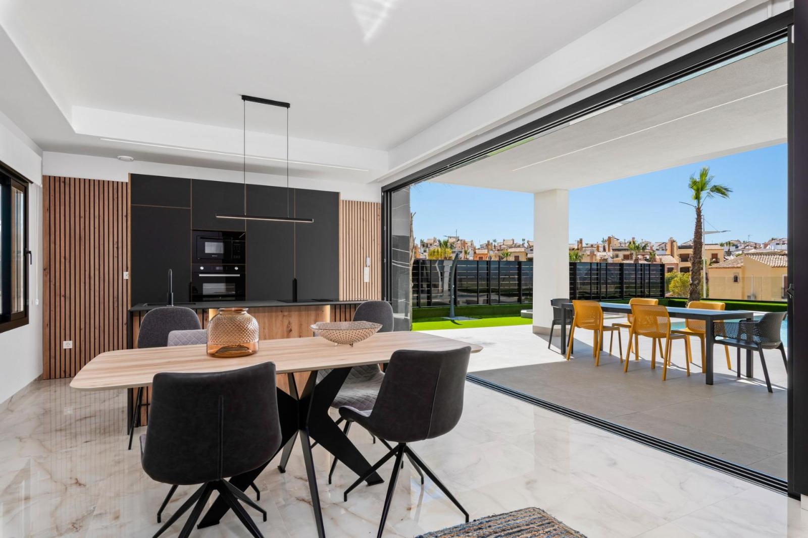 Villa en Venta en Algorfa