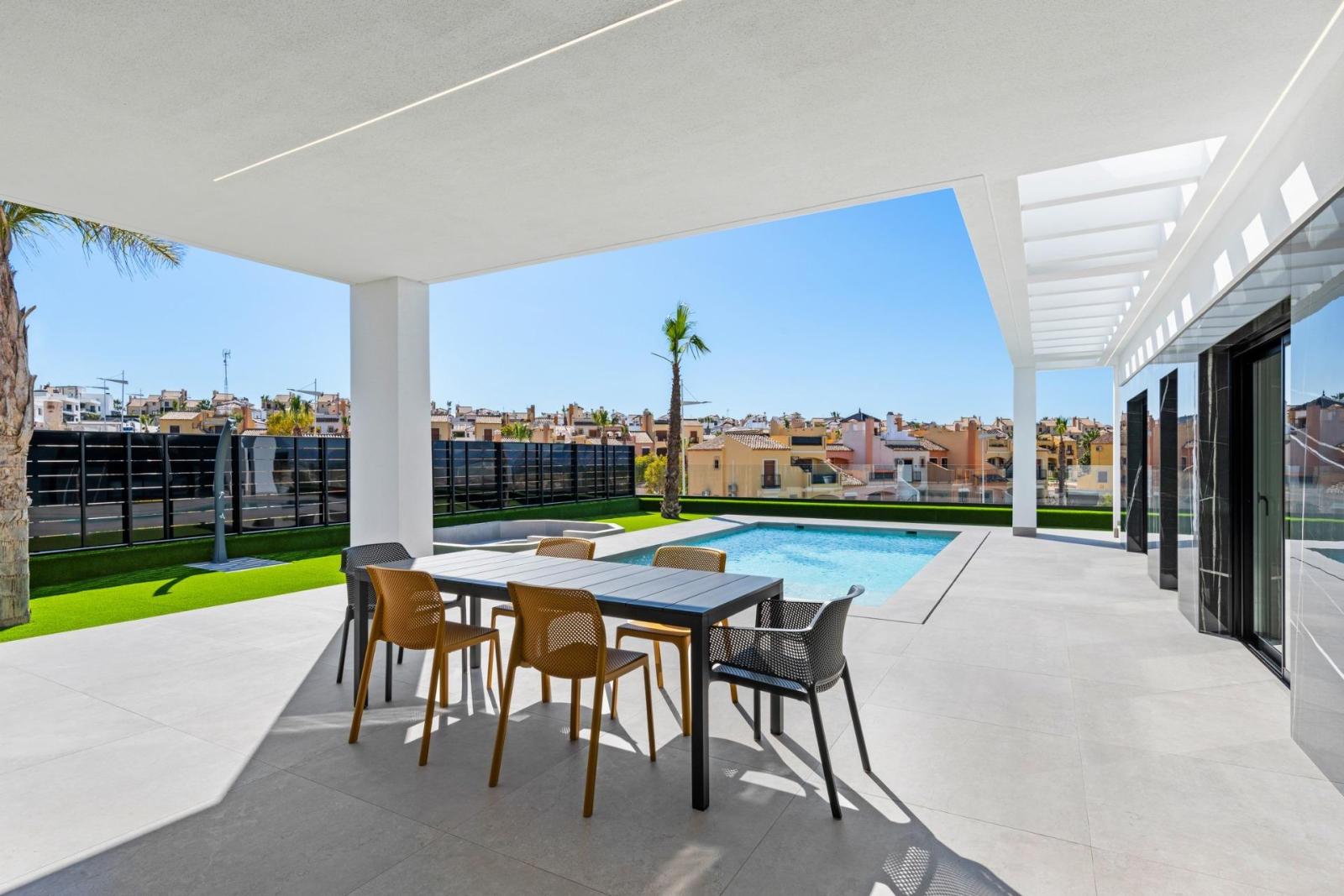 Villa en Venta en Algorfa