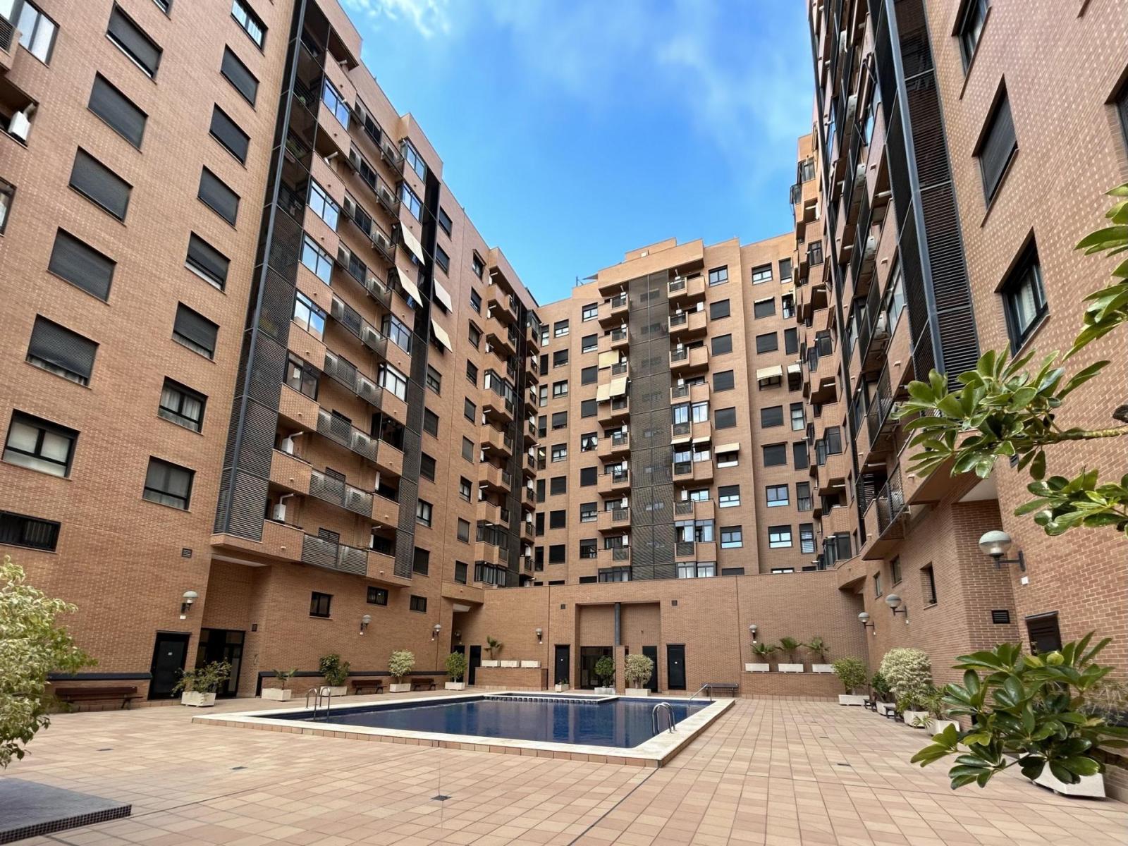 Apartment for Sale in Alicante