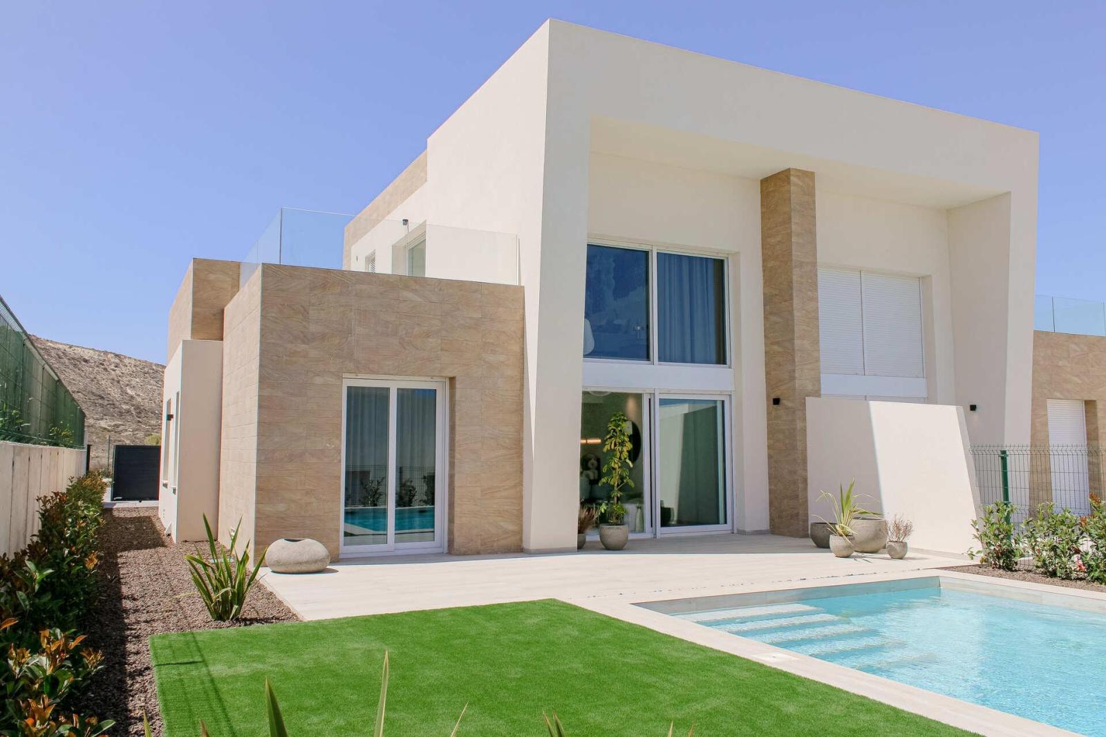 Villa for Sale in Algorfa