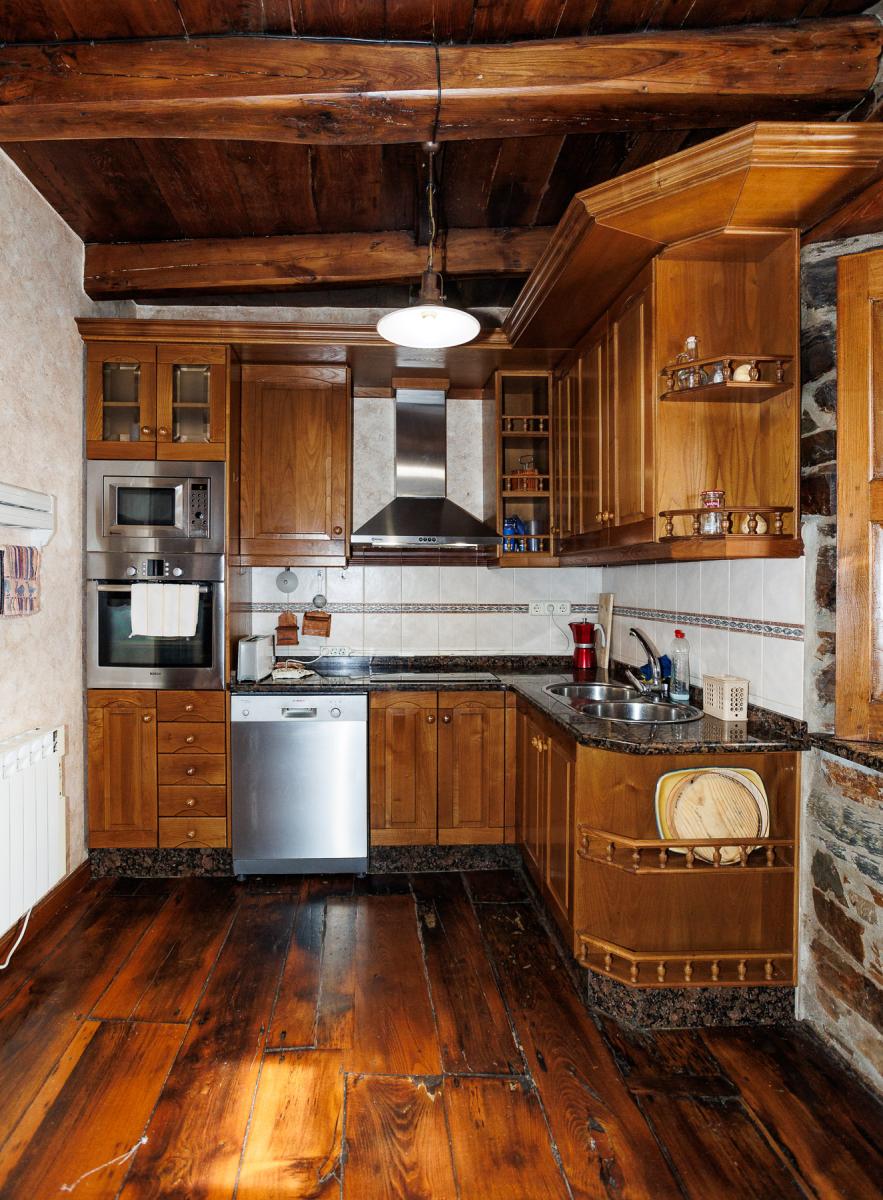 Premise for Sale in Navia de Suarna
