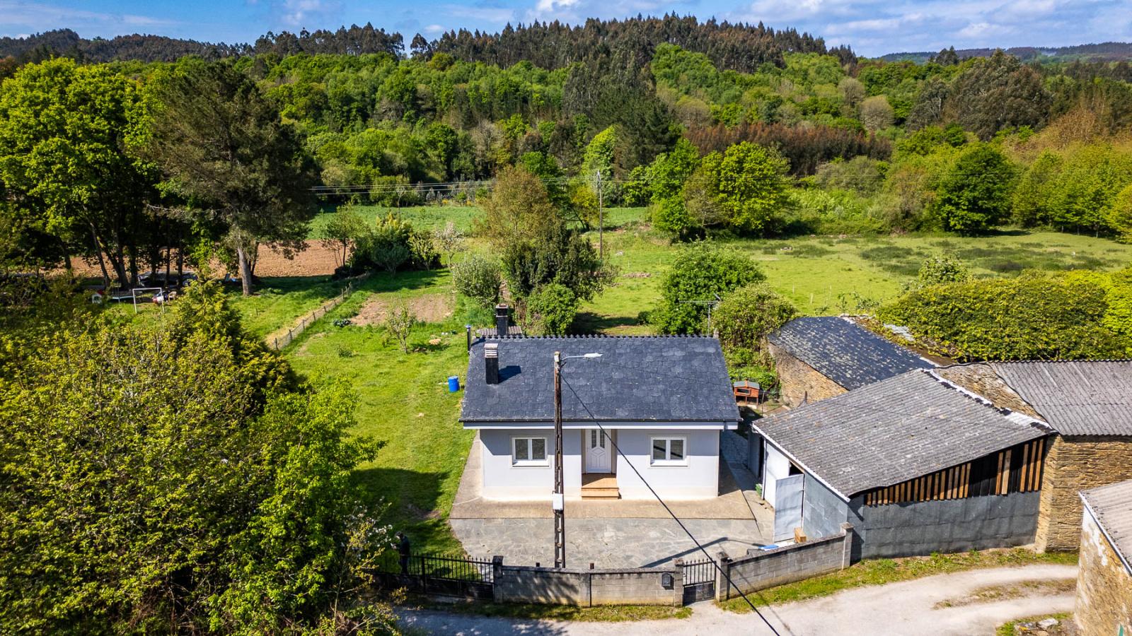 Chalet for Sale in Pol