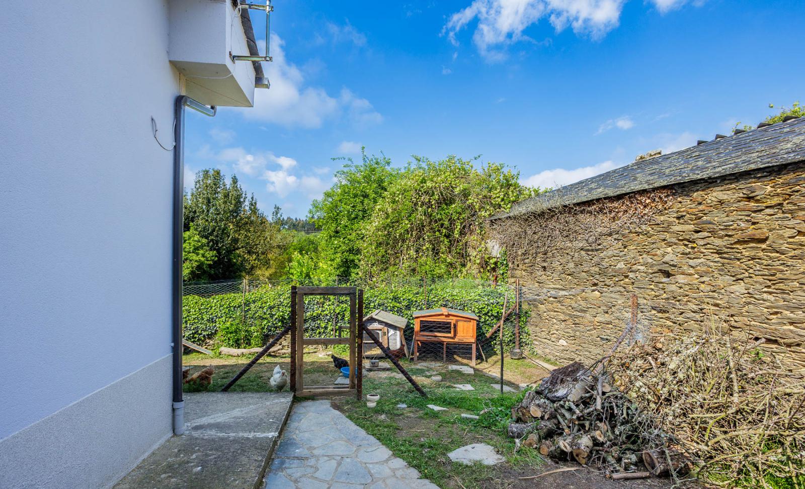 Chalet for Sale in Pol