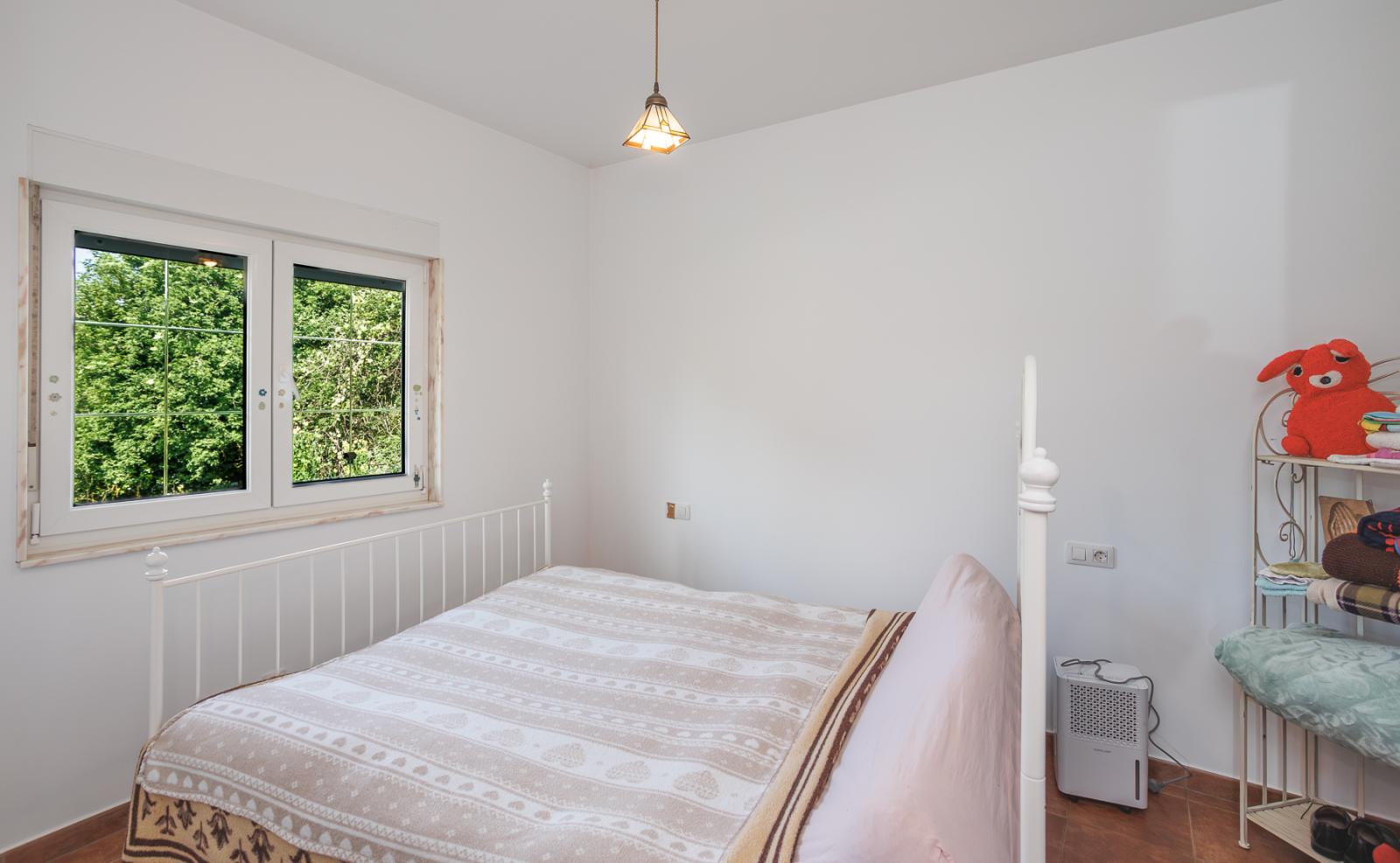 Chalet for Sale in Pol