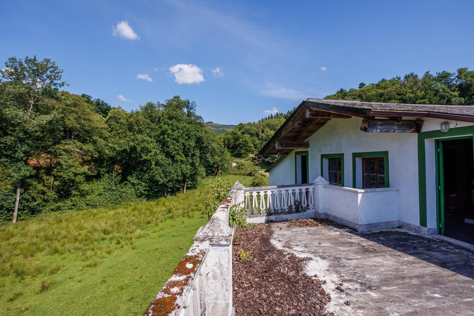 Villa for Sale in Baralla