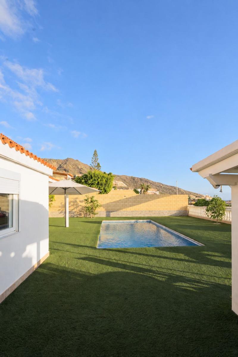 Chalet for Rent in Adeje
