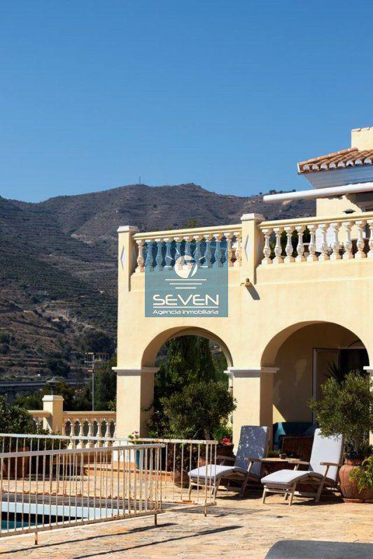 Villa for Sale in Almuñécar