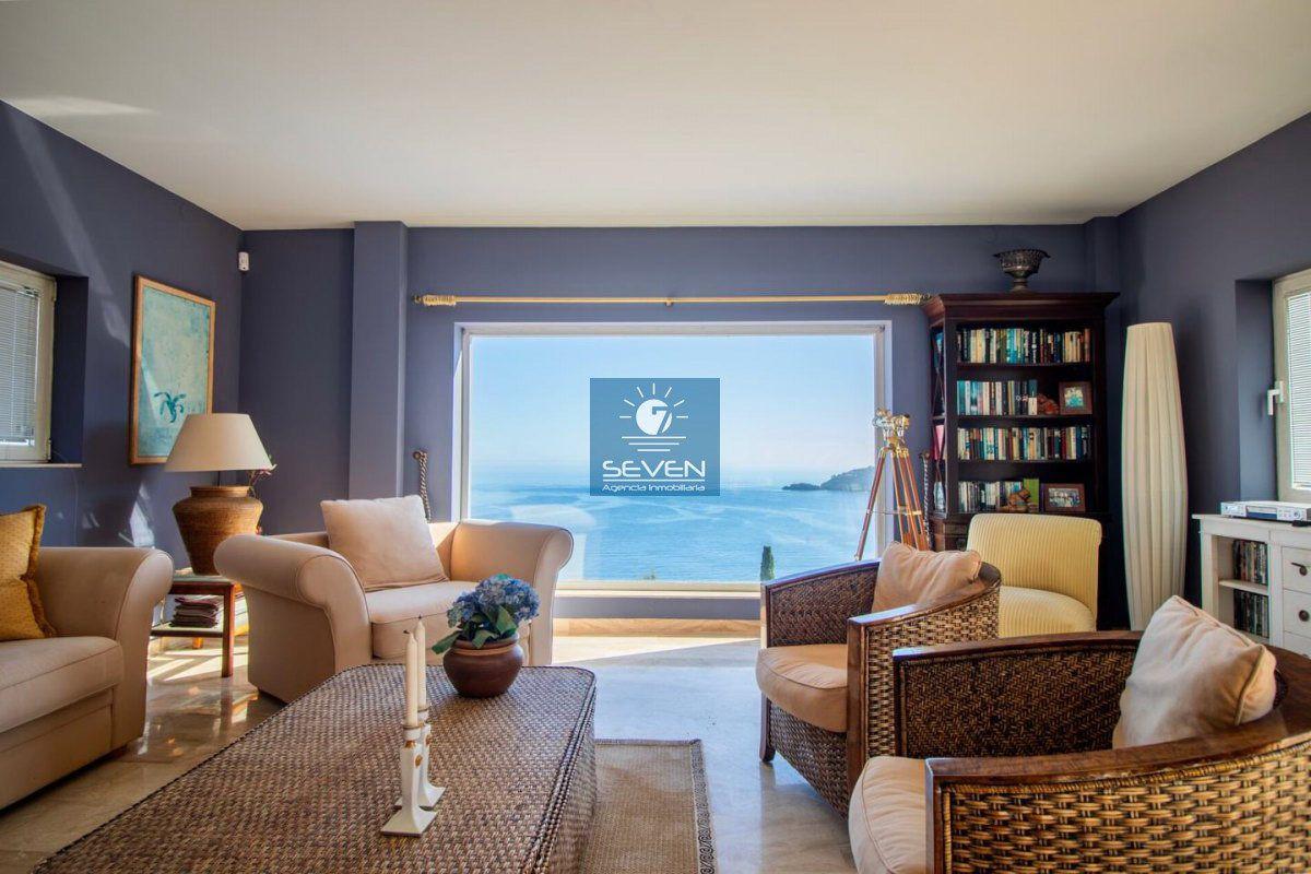Villa for Sale in Almuñécar
