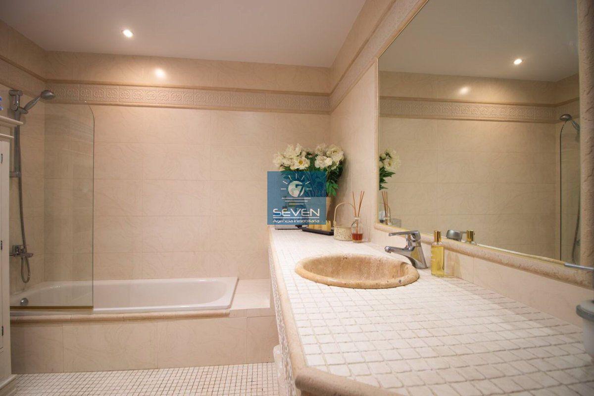 Villa for Sale in Almuñécar