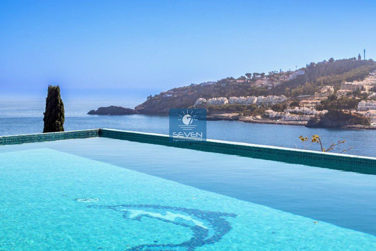 Villa for Sale in Almuñécar