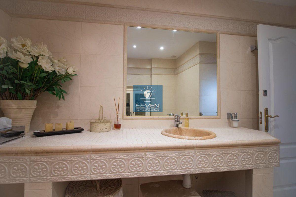 Villa for Sale in Almuñécar