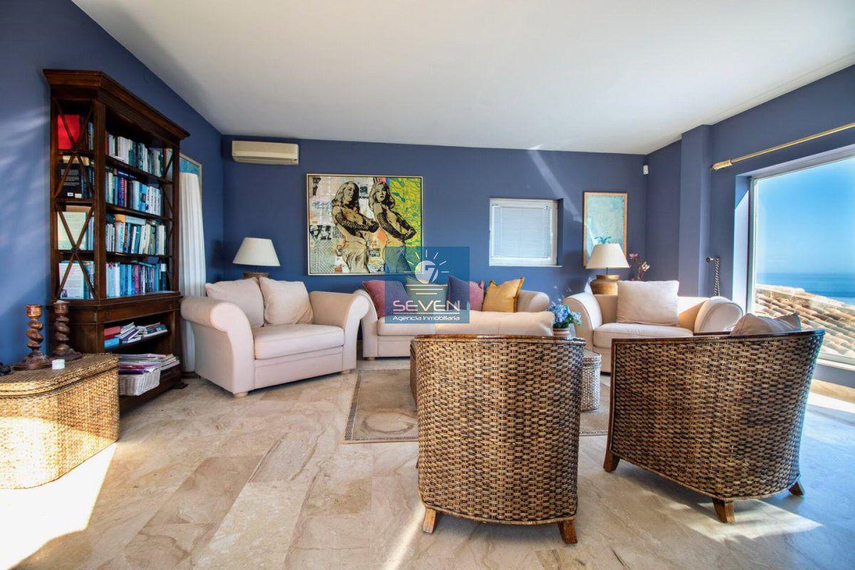 Villa for Sale in Almuñécar